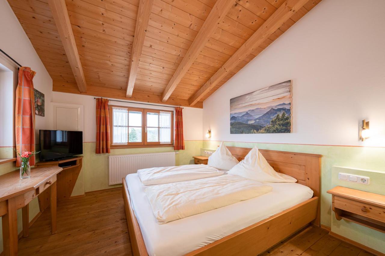 Berggasthof Hotel Duftbraeu I Ruhige Alleinlage I Mitten Im Gruenen Samerberg Luaran gambar